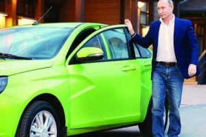 T&uuml;rkiye'de otomotiv pazarı u&ccedil;tu Rusya'da ise &ccedil;&ouml;kt&uuml;