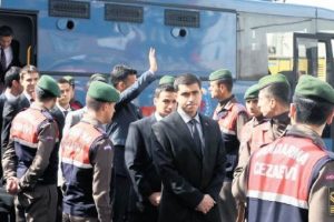 O teğmenlere terfi yolu a&ccedil;ılacak