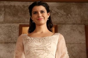 Beren Saat'in şof&ouml;r&uuml;ne piyangodan 5 milyon iddiası!