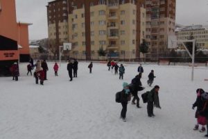 Yozgat'ta tipi nedeniyle okullar tatil oldu