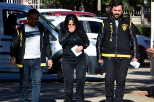Adana'da fuhuş iddiasıyla abla kardeşe g&ouml;zaltı