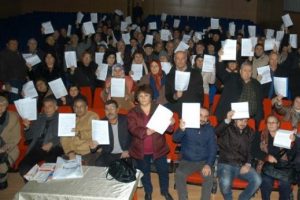 Evleri yıkılanlar Cumhurbaşkanından yardım istedi
