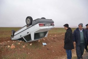 Takla atan otomobilin s&uuml;r&uuml;c&uuml;s&uuml; yaralandı