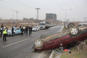 Adıyaman'da 2 zincirleme kaza 14 ara&ccedil; &ccedil;arpıştı