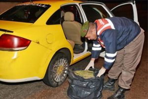 Aksaray'da jandarmadan uyuşturucu operasyonu