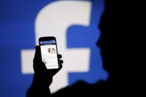Facebook'dan 'deniz kızı' fotoğrafına yasak getirildi