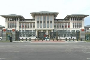 Yasama, y&uuml;r&uuml;tme ve yargı organlarının başkanları Beştepe'de