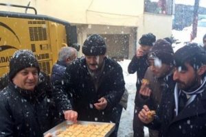 Rize Valisi'den Ak Partili başkana fotoğraflı cevap!
