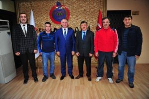 Bursa Orhangazi Belediyespor g&uuml;reş takımı kuruyor