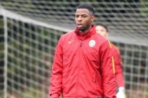 Galatasaray, ikinci yarı hazırlıklarını s&uuml;rd&uuml;rd&uuml;