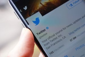 Twitter tweet başına 10.000 karakter sınırı d&uuml;ş&uuml;n&uuml;yor!