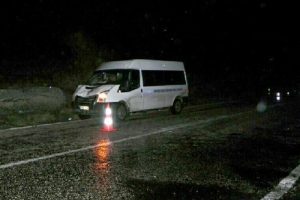 İzmir'de &uuml;niversiteli kız yolun karşısına ge&ccedil;emedi