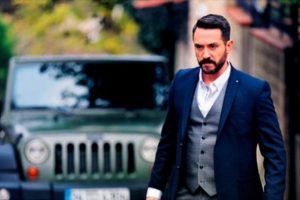 'Kontrol manyağı bir karakteri oynuyorum'
