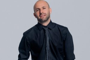 Emre &Ouml;zdemir'in b&uuml;y&uuml;k hayvan sevgisi...