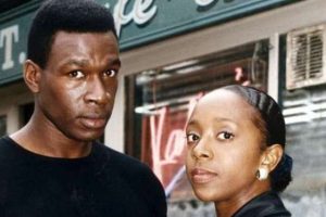 Sian Blake &ccedil;ocuklarıyla birlikte &ouml;l&uuml; bulundu...