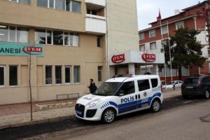Bolu'da 'cemaat' dershanesine baskın