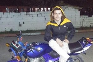 Sobayı tinerle tutuşturmak isterken &ouml;ld&uuml;