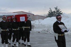 Şehit uzman &ccedil;avuş memleketine uğurlandı