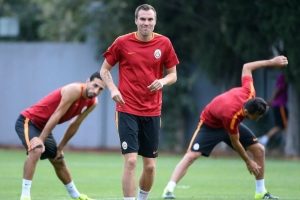 Galatasaray Grosskreutz'u KAP'a bildirdi
