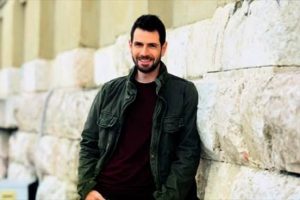 'Aylin'e delice aşık iki erkek &ccedil;arpışacak...