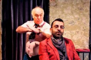 'Kredi &ccedil;ekecekler bu oyunu izlesin'...