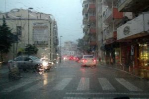 &Ccedil;anakkale'de fırtına ve yağmur etkili oldu