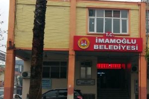 Adana'da belediyeye silahlı saldırı