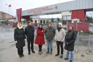 Kardeş T&uuml;rk&uuml;ler'den Umut N&ouml;beti'nde "dargın mahkum" şarkısı