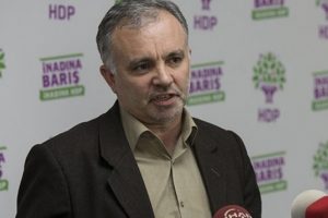 'Abd&uuml;lhamid'i Necip Fazıl yerine Bedi&uuml;zzaman'dan okusalardı...'