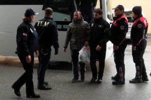 Edirne'de ter&ouml;r propagandası zanlıları savcılığa sevk edildi