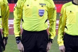 Futbolda ilk yarıya hakem kararları damga vurdu