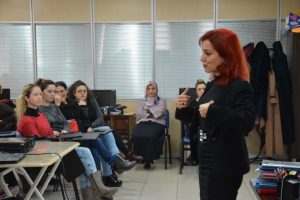 Bursa Hanımlar Lokali`nde beden dili eğitimi