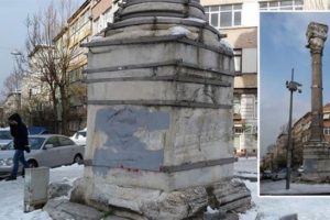 İstanbul'da 1500 yıllık esere b&uuml;y&uuml;k saygısızlık