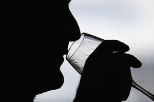Uzmanlar: Kırmızı şarap faydalı değil