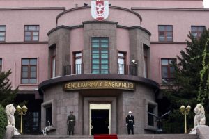 Genelkurmay: Ter&ouml;ristler etek giymiş halde yakalandı