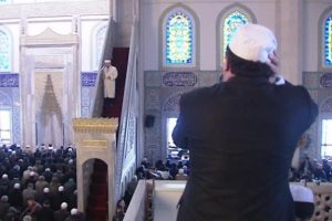 Cuma namazı d&uuml;zenlemesi y&uuml;r&uuml;rl&uuml;kte