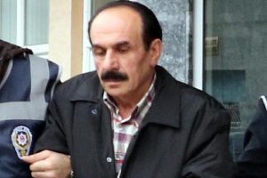 Boşandığı eşinin evinden &ccedil;elik kasa &ccedil;almakla su&ccedil;landı