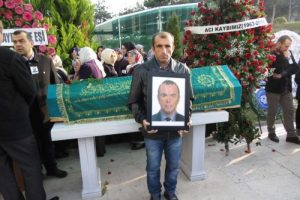 İş adamı Rafet &Ouml;zsoy son yolculuğuna uğurlandı