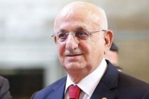 İsmail Kahraman yeni anayasa i&ccedil;in 4 partiye mektup g&ouml;nderdi