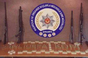 Şanlıurfa'da sahte evraklarla av t&uuml;feği satışına 5 g&ouml;zaltı