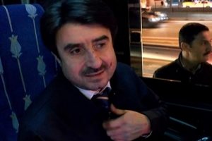 İETT şof&ouml;r&uuml;n&uuml; &ouml;nce darp etti sonra aracını kurşunladı