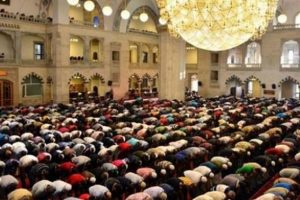 İş&ccedil;i ve memurlarda cuma namazı sevinci