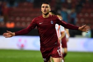 Trabzonspor yeni yıldızını alkışlıyor