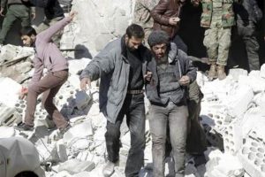 Rus u&ccedil;aklarının varil bombalı saldırısı 70 can aldı