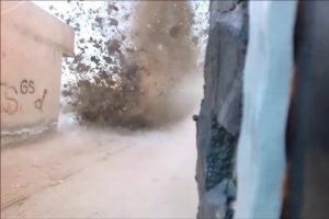 Ter&ouml;ristler cami &ouml;n&uuml;ne bile bomba tuzakladı