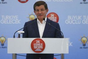 Başbakan Davutoğlu canlı yayında a&ccedil;ıklamalarda bulundu