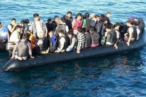 &Ccedil;anakkale'de ka&ccedil;amadan yakalandılar