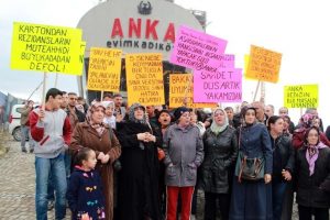 Fikirtepe'de arsa sahipleri isyan etti