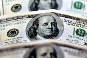 Dolar 3,5 ayın zirvesini g&ouml;rd&uuml;!