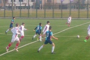 Yıldırım Belediyespor'dan zirve y&uuml;r&uuml;y&uuml;ş&uuml;